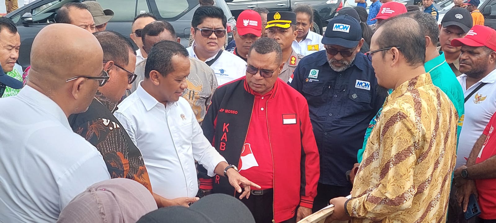 Menteri Investasi saat di lokasi KEK Sorong.FOTO: Oikonews/Daeng